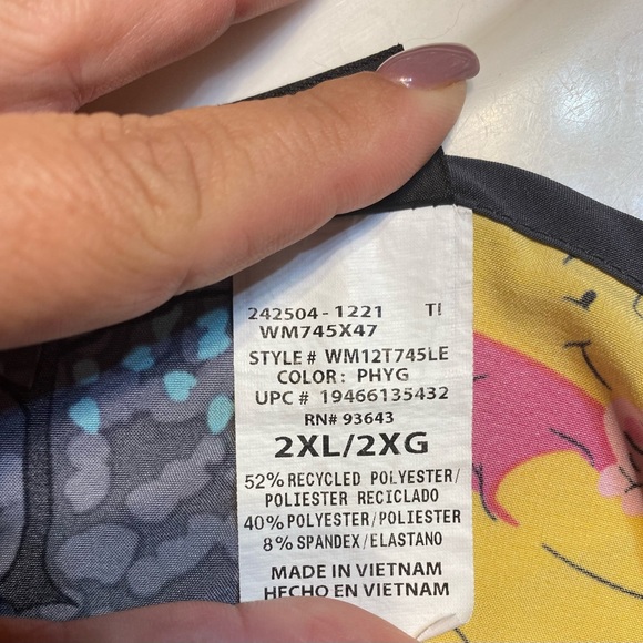 Disney Winnie & Piglet Scrub top Size 2XL - Picture 4 of 4